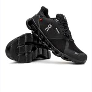 ON Cloudflyer Men's Size 9 Waterproof Eclipse/Black